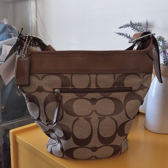 COACH Signature Bleeker Bucket In EUC With Original Hang Tag - Picture 5 of 9